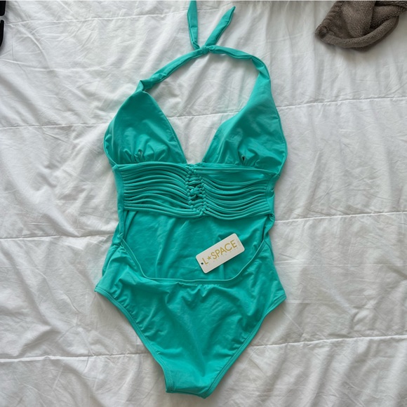 LSPACE swim one piece size 8. - Picture 2 of 4
